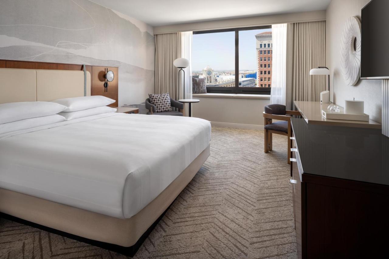 Marriott Long Beach Downtown Eksteriør billede
